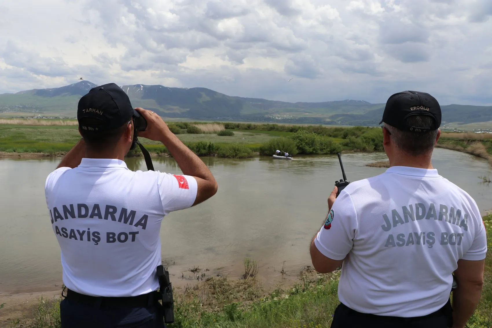 Van Gölü’nde kaçak avcılığa dronlu ve botlu takip