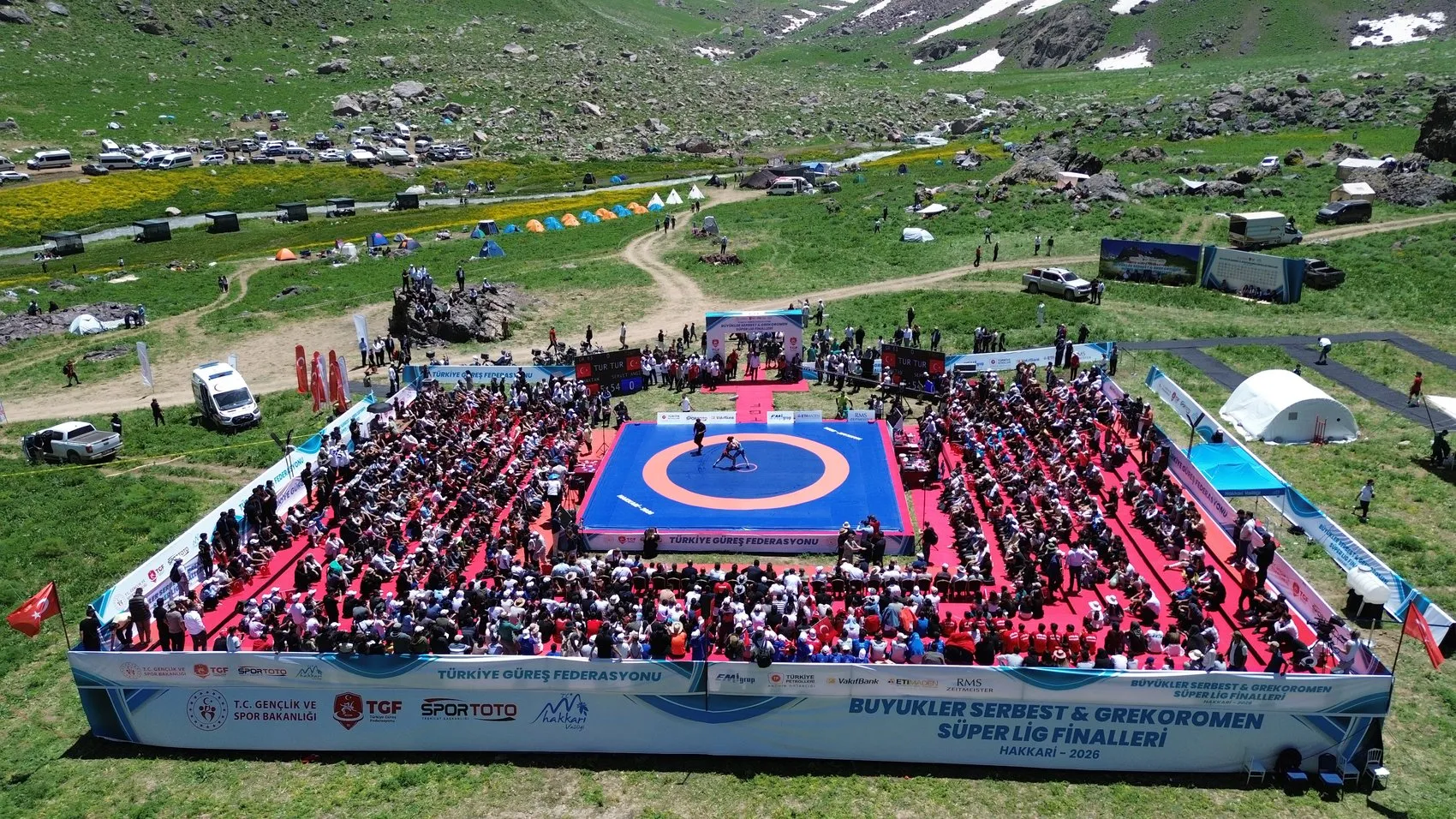 Hakkari Cilo Dağında dev güreş organizasyonu gerçekleşti