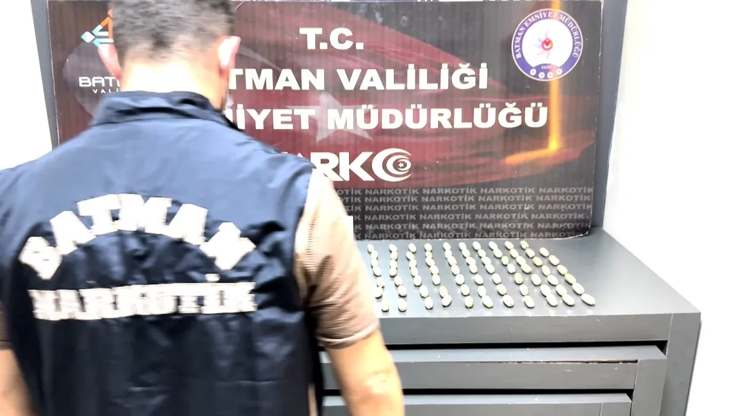 Batman yolunda midesinde uyuşturucuyla yakalanan şüpheli cezaevine gönderildi