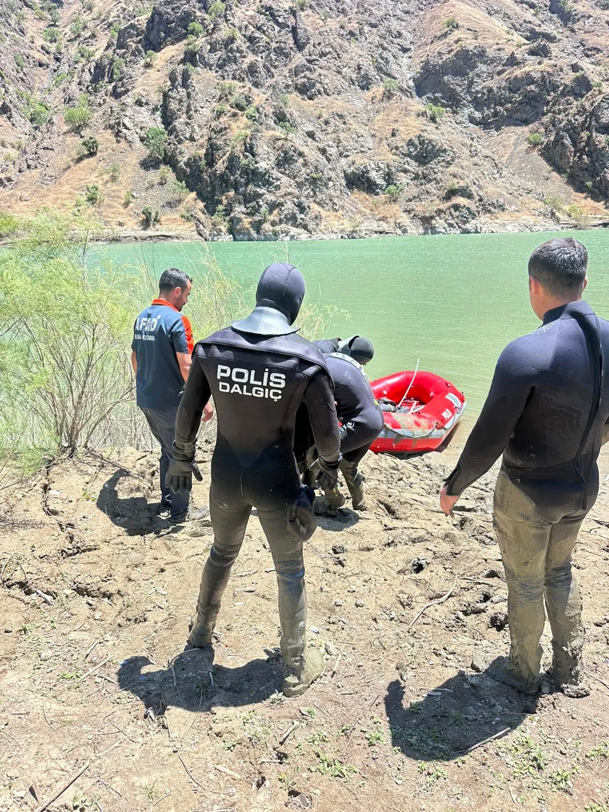 Bitlis'te derede kaybolan çocuktan acı haber geldi