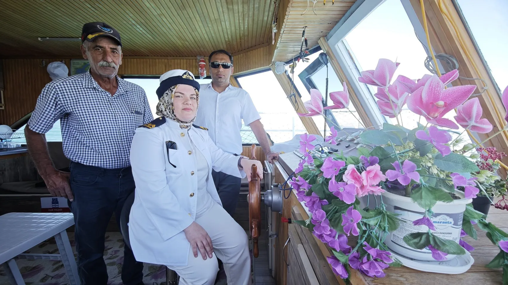Van Gölü'nde dümen artık Yıldız Kaptan'a emanet