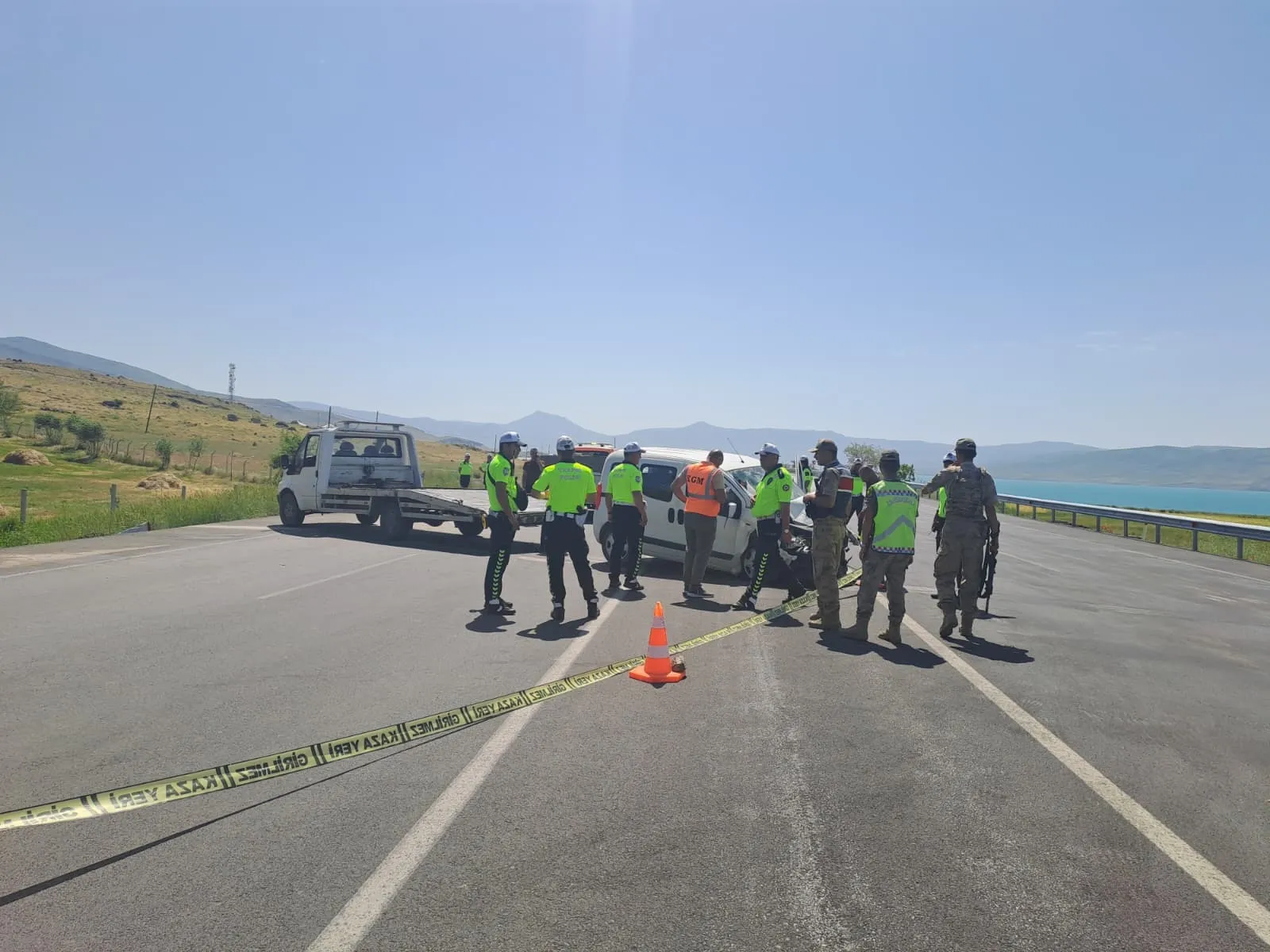 Van Erciş yolunda trafik kazası 1 şehit 5 yaralı