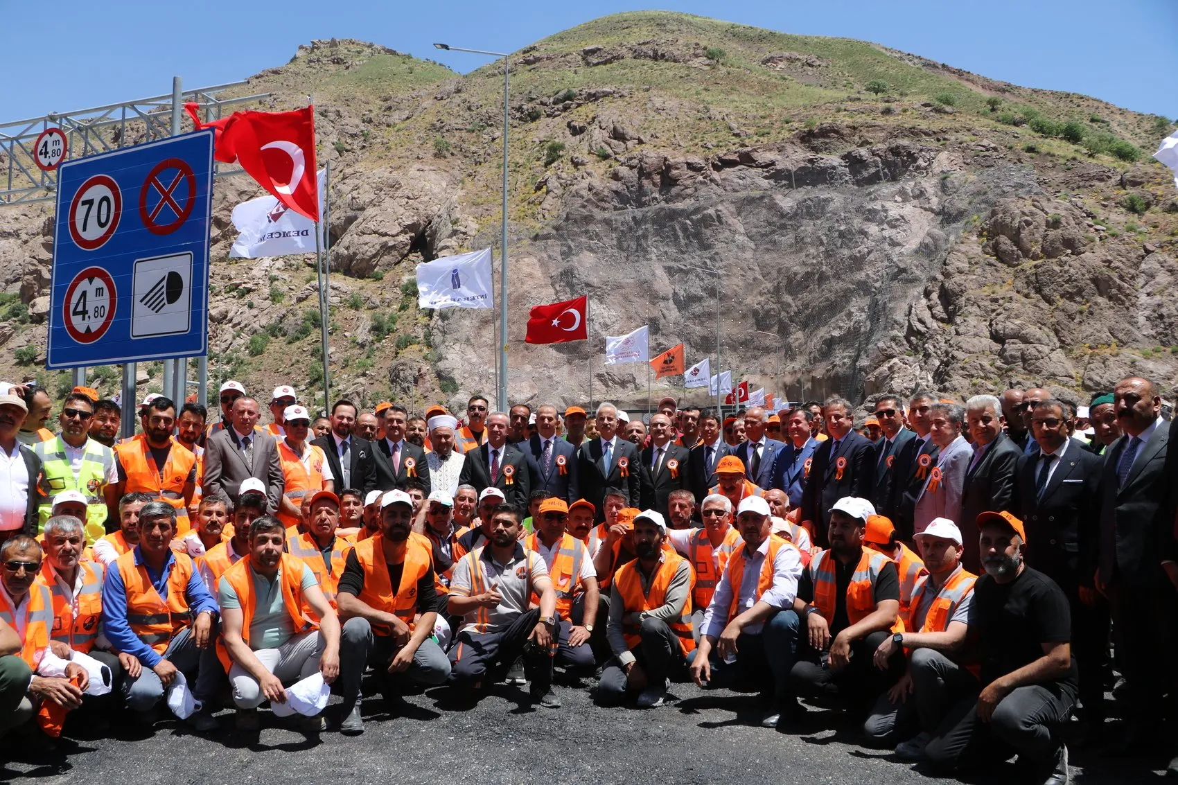 Hakkari’nin ulaşım ağında dev dönüşüm başladı