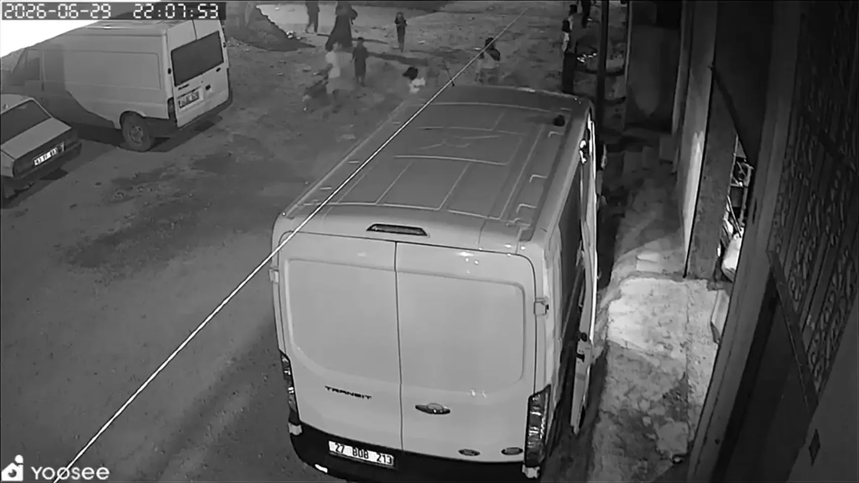 Suruç'ta sokakta buldukları havai fişek çocukları yaraladı
