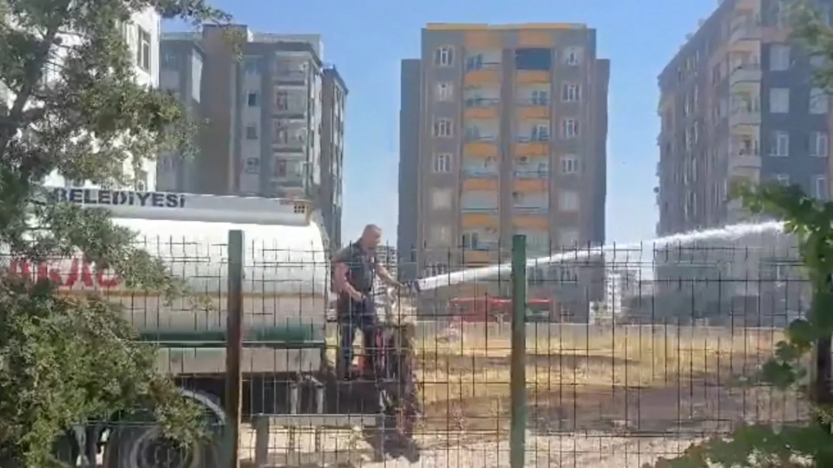Şanlıurfa alevlere teslim oldu