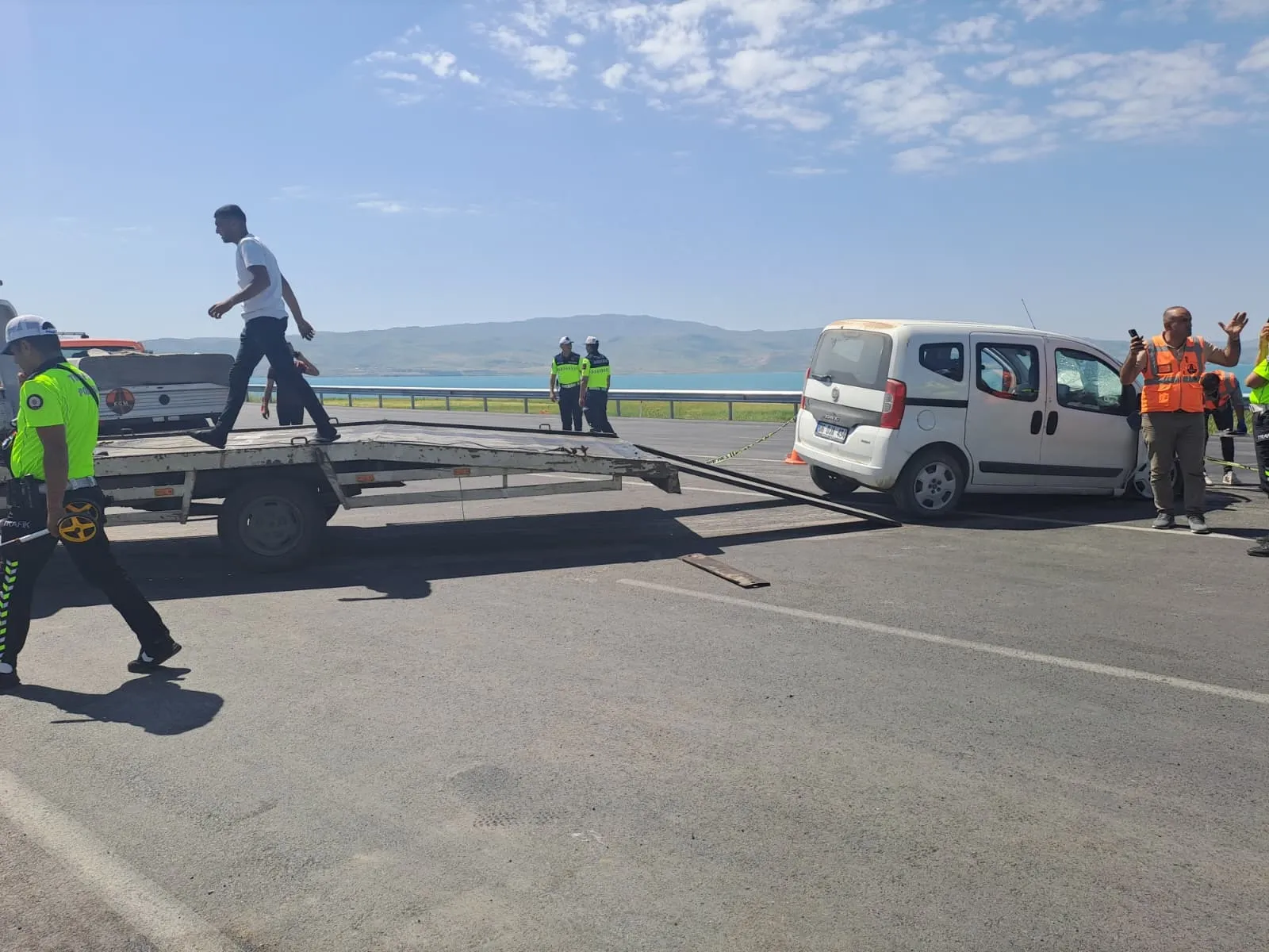 Van Erciş yolunda trafik kazası 1 şehit 5 yaralı