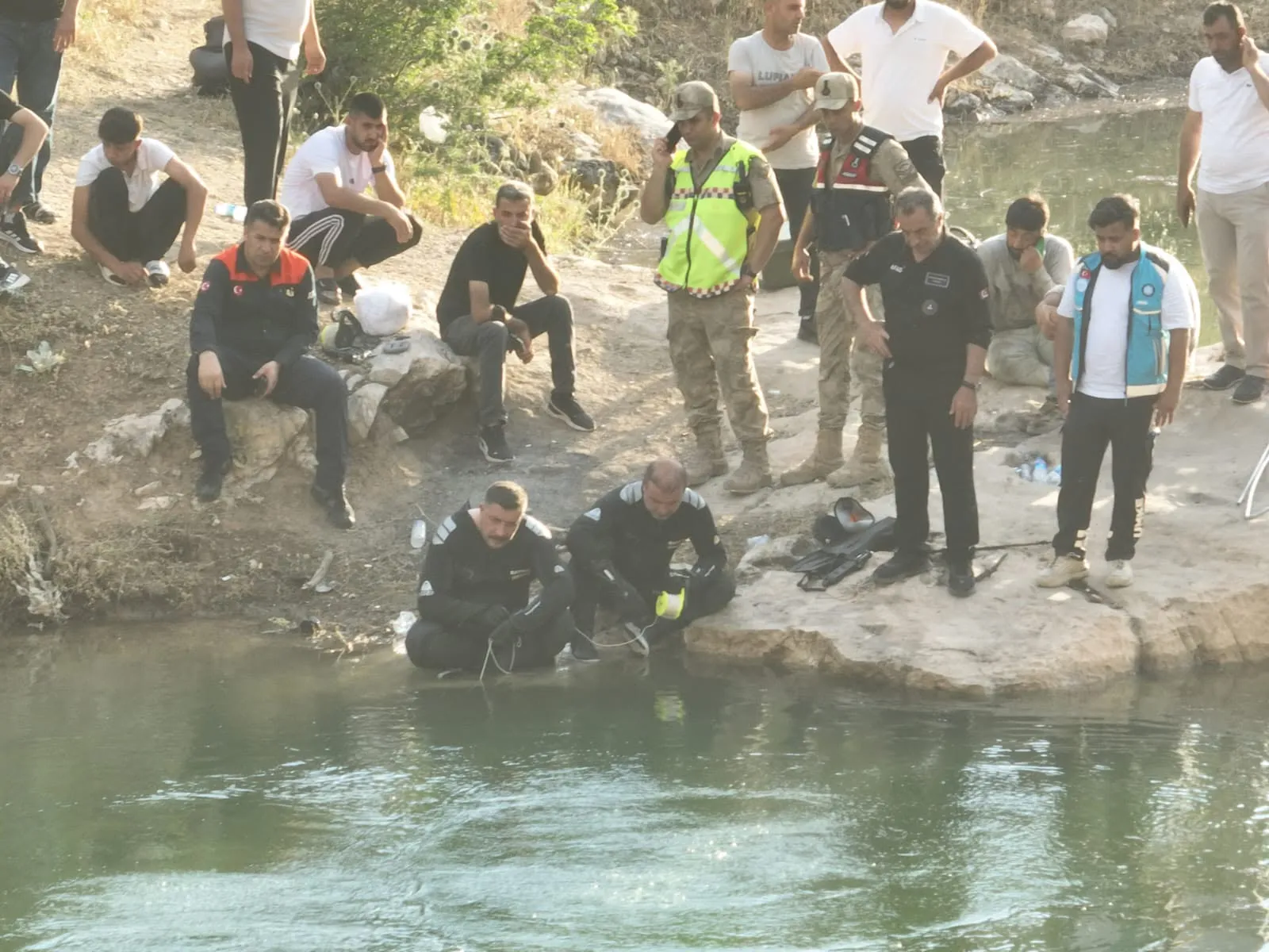Siirt'te serinlemek için çaya giren genç hayatını kaybetti