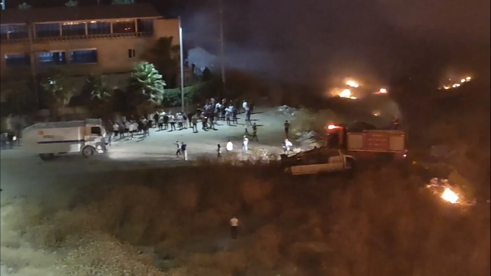 Nusaybin sınırında anız yangını korkuttu