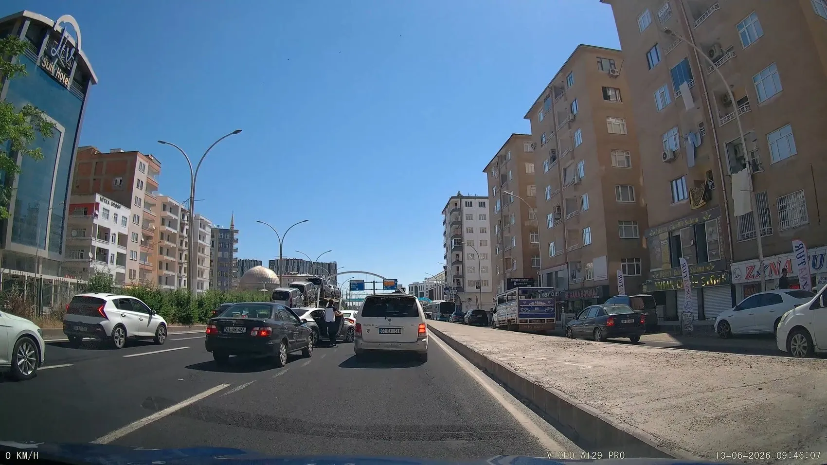 Diyarbakır trafiğinde ucuz atlatılan tehlike kamerada