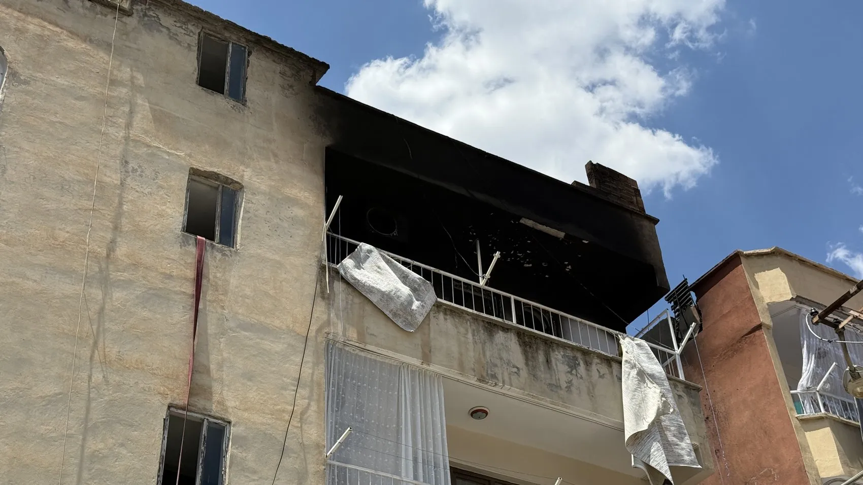 Diyarbakır Bağlar'da yangın paniği ve sonrası yaşanan kavga