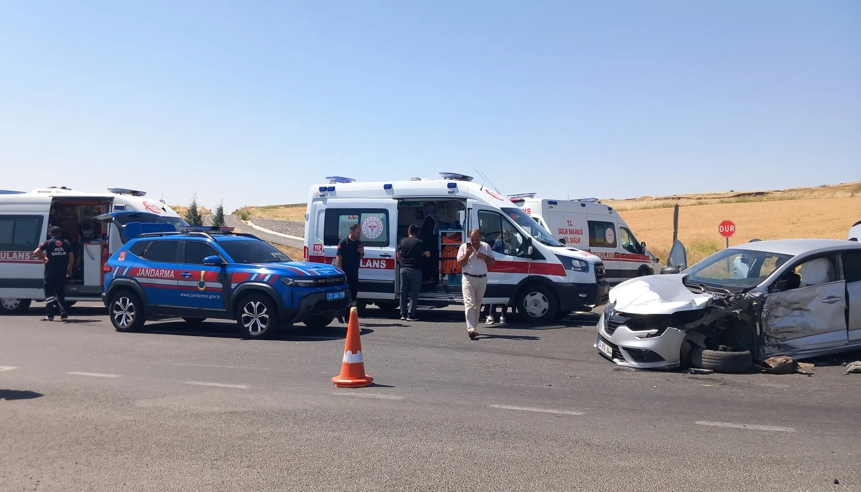 Diyarbakır yolunda feci kaza 6 kişi hastanelik oldu