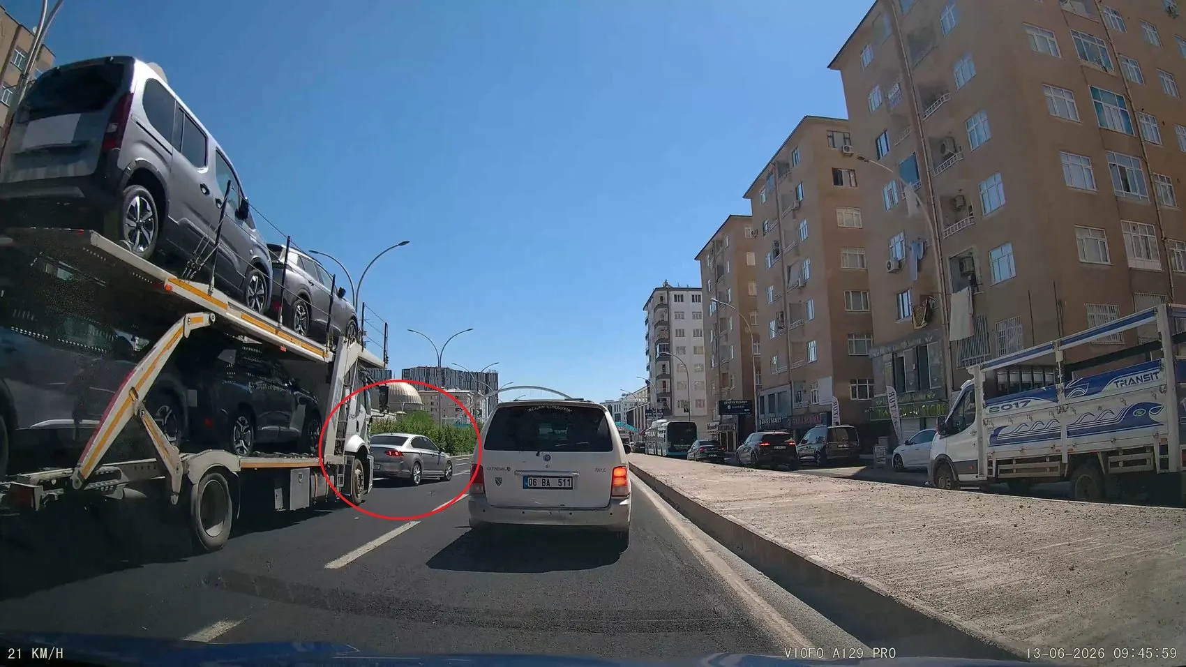 Diyarbakır trafiğinde ucuz atlatılan tehlike kamerada