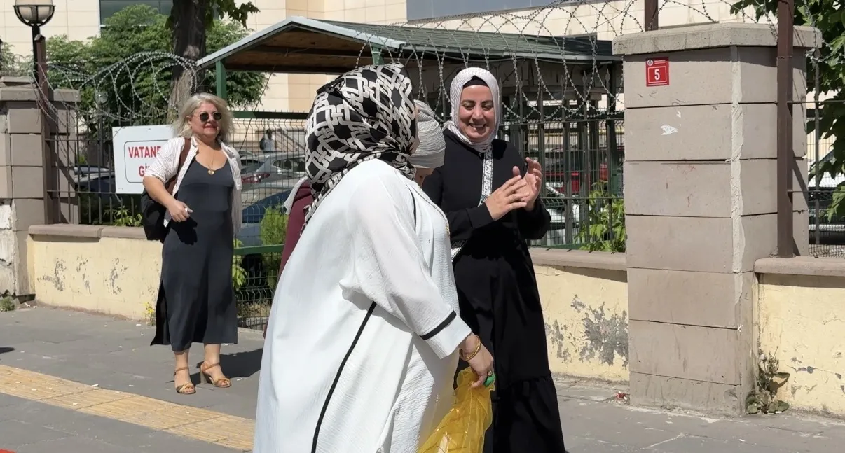 Diyarbakır'da boşanma sonrası davullu zurnalı kutlama