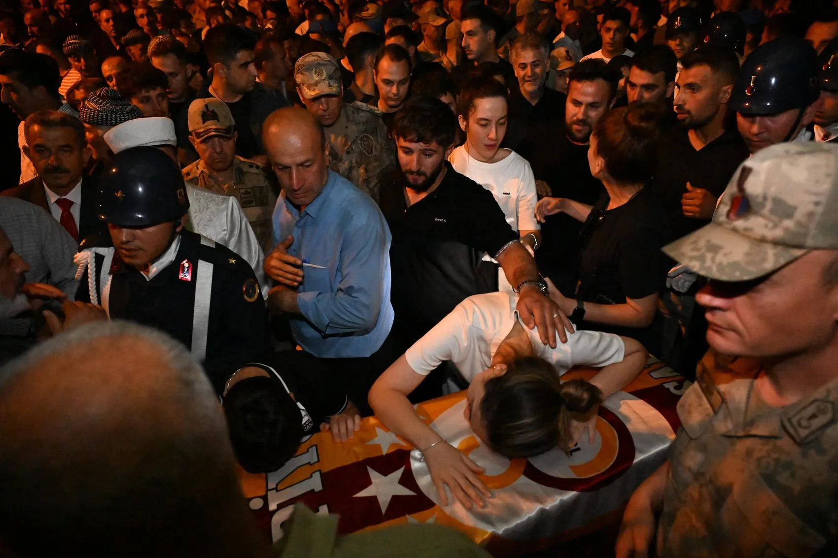 Genç Uzman Çavuş Ferhat Baykir Halı Sahada Kalp Krizi Geçirdi