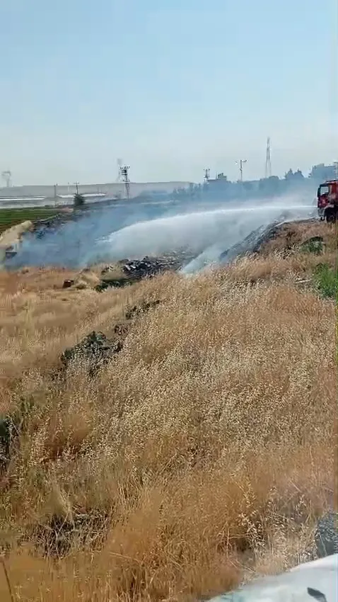 Diyarbakırda akaryakıt istasyonuna yaklaşan anız yangını tehlikesi önlendi