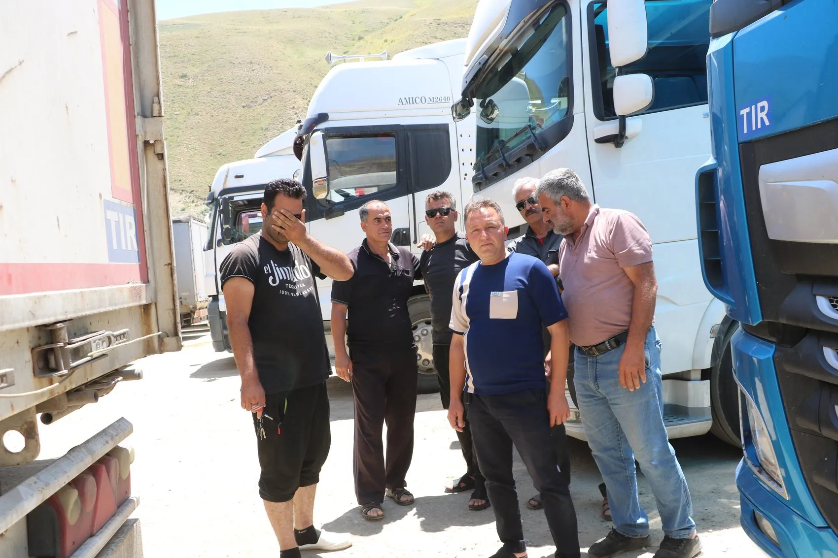 Esendere Gümrük Kapısında TIR Kuyruğu 12 Kilometreyi Buldu