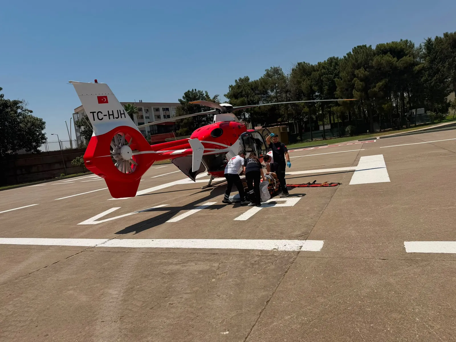 Silopi'de TIR kazasında ağır yaralanan kişi helikopterle Diyarbakır'a götürüldü