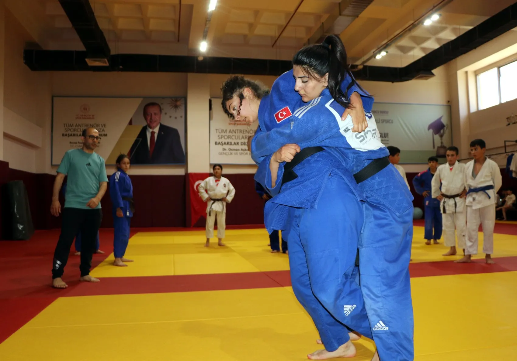 Milli judocular Vanın adını dünya şampiyonalarında duyurmak için ter döküyor