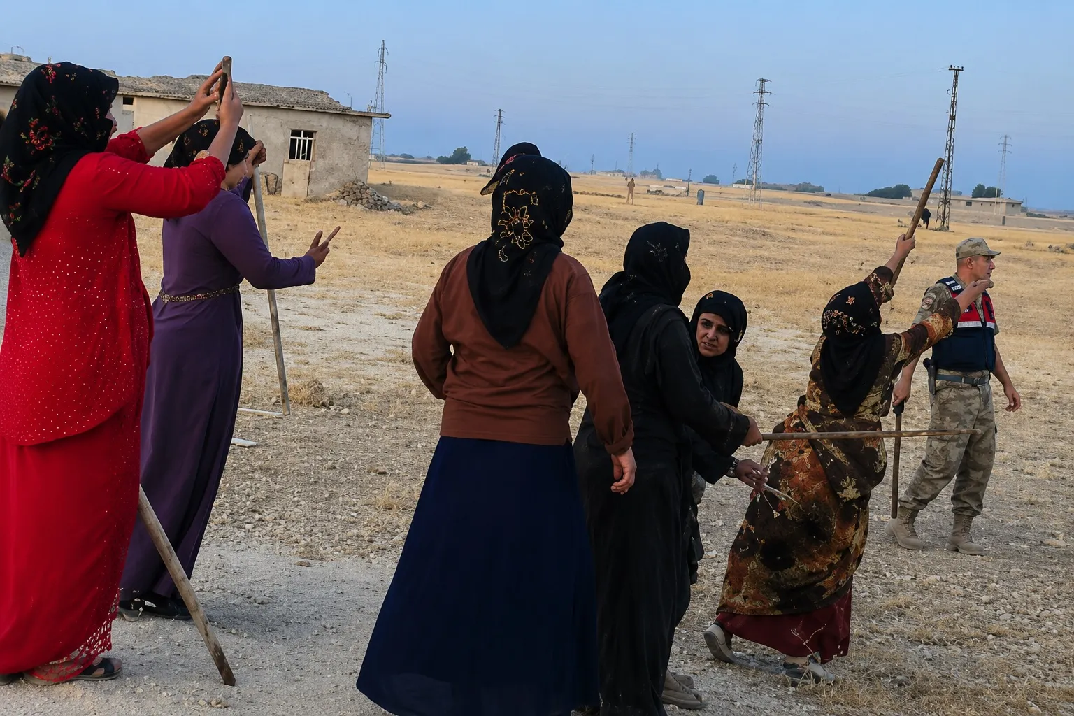 Akçakale'de tarla kavgası kanlı bitti