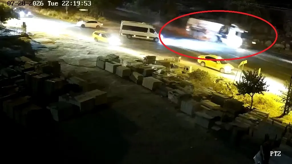 Mardin Artuklu yolunda yaşanan feci kazanın güvenlik kamerası görüntüleri yayınlandı