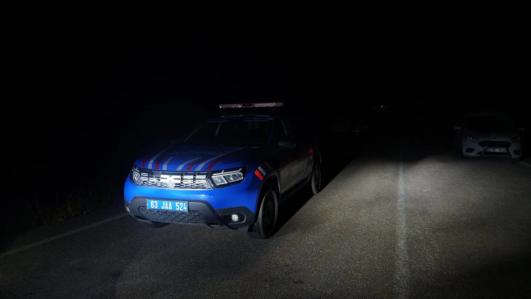 Sahte jandarma kılığındaki grup araçtaki 13 kilo altını gasp ederek kaçtı