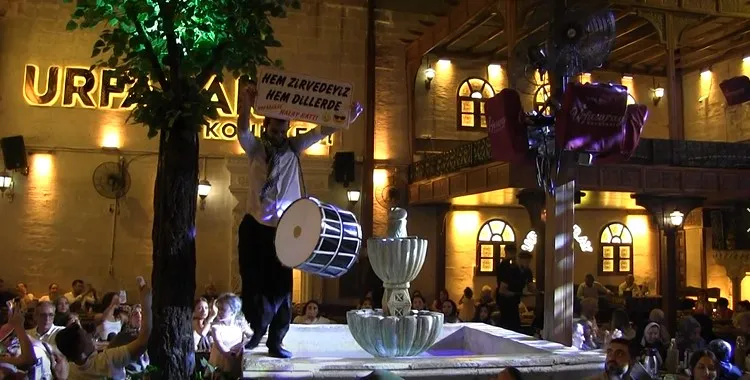 Şanlıurfa gezilerinin vazgeçilmez durağı sıra geceleri büyük ilgi görüyor