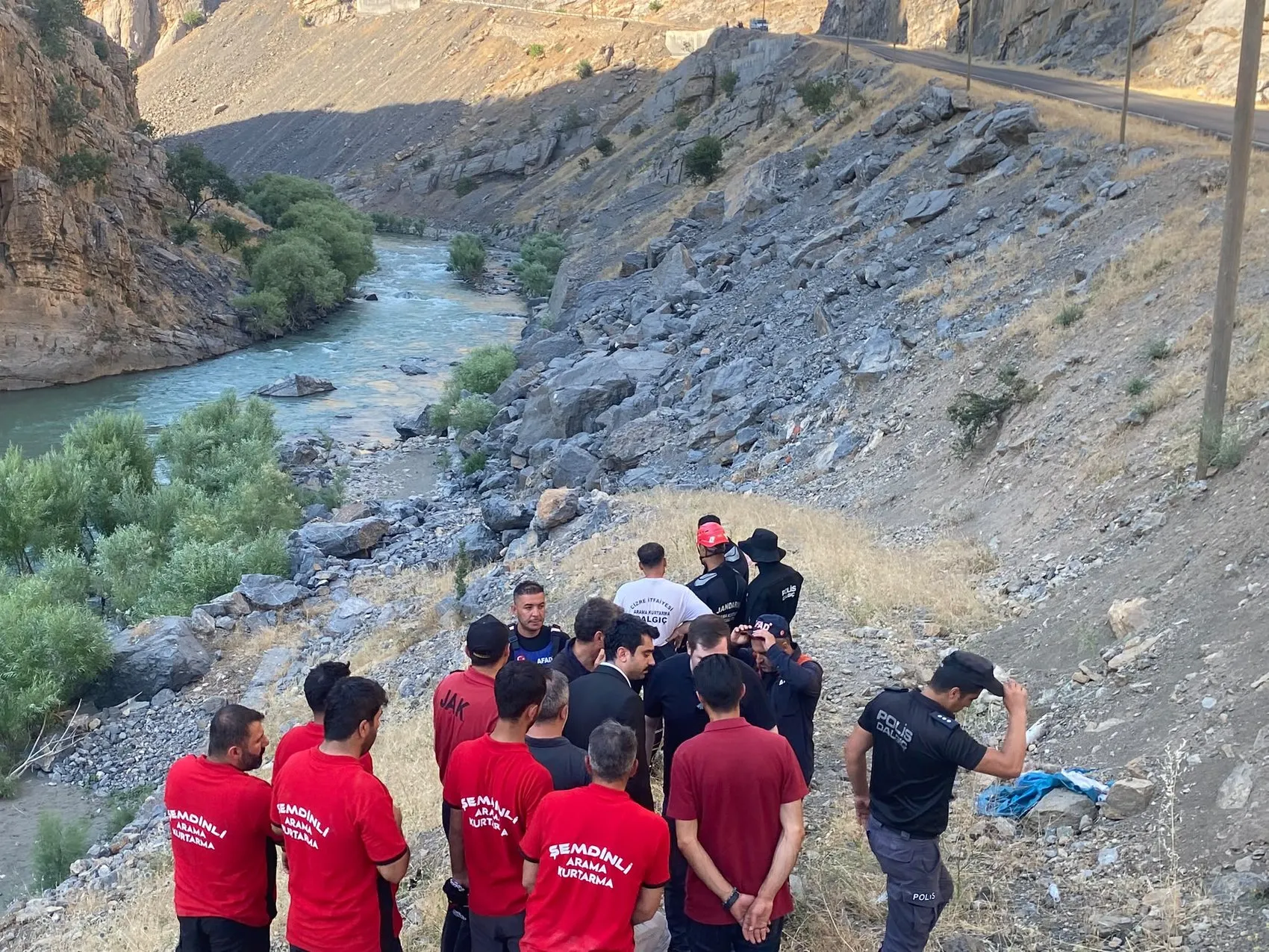 Beytüşşebapta çaya düşen genci arama çalışmalarında altıncı güne girildi
