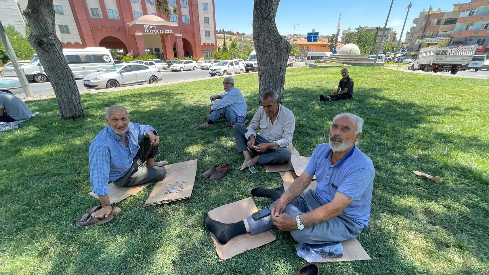 Kavurucu sıcaklar Şanlıurfa sokaklarını boşalttı