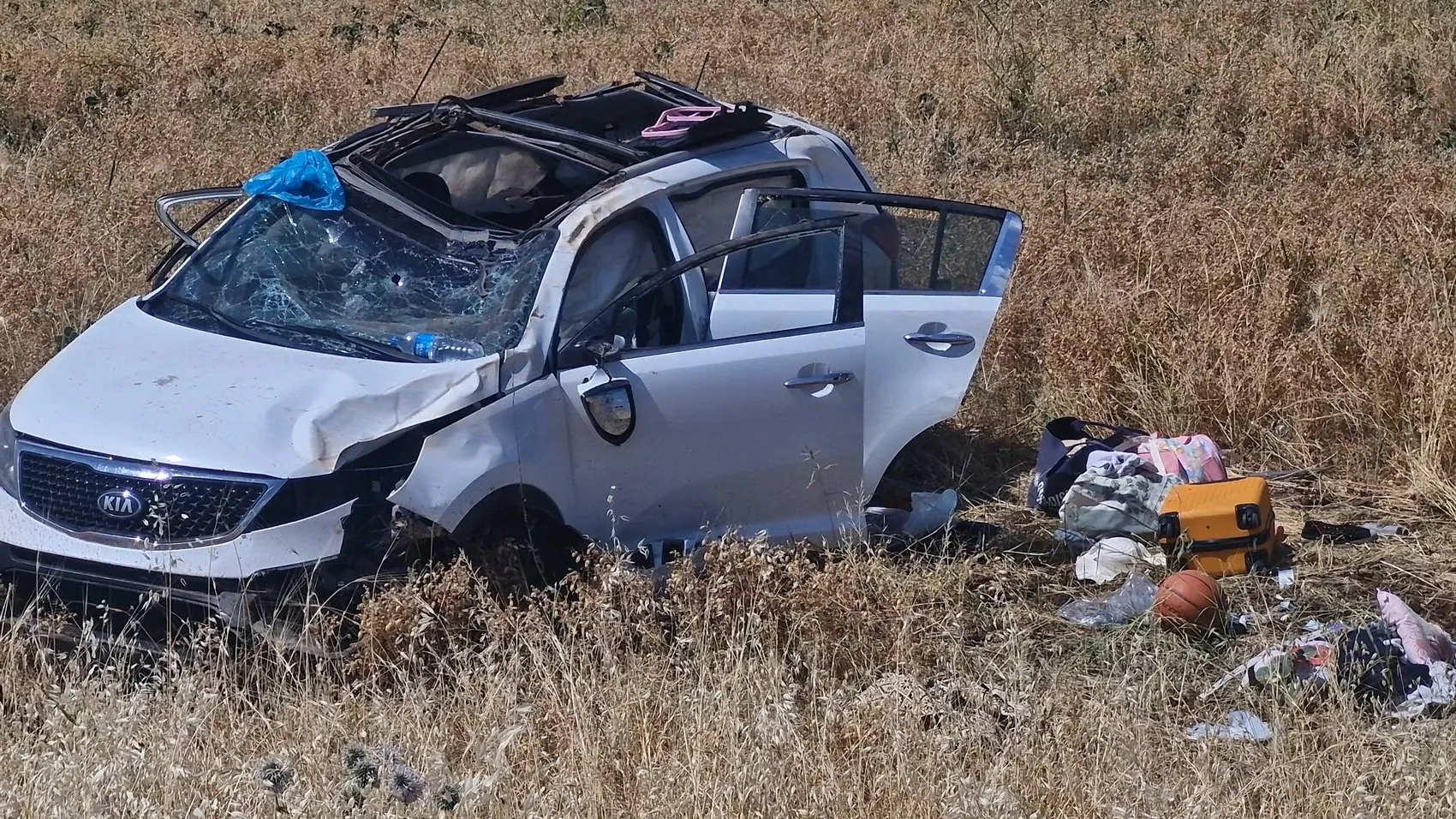 Diyarbakır Halid bin Velid yolunda cip tarlaya uçtu