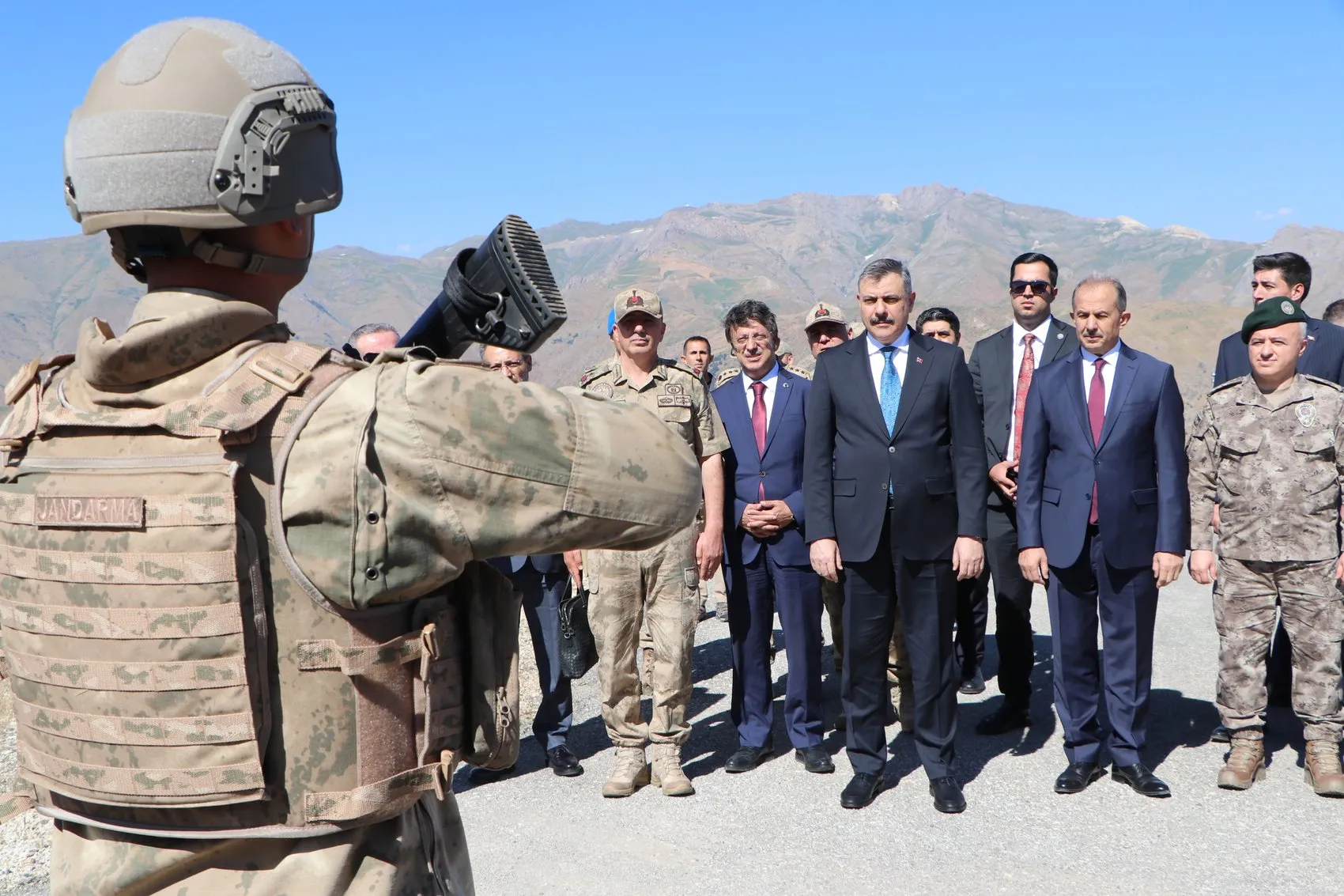 Bakan Çiftçi Sınır Karakolunda Terörsüz Türkiye Hedefini Yeniledi