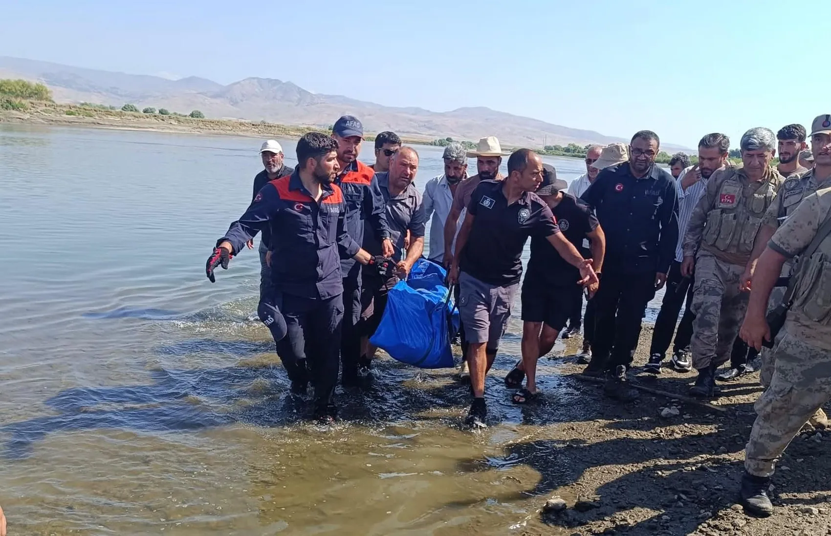 Muşta nehre düşen 10 yaşındaki Beratın cansız bedenine ulaşıldı