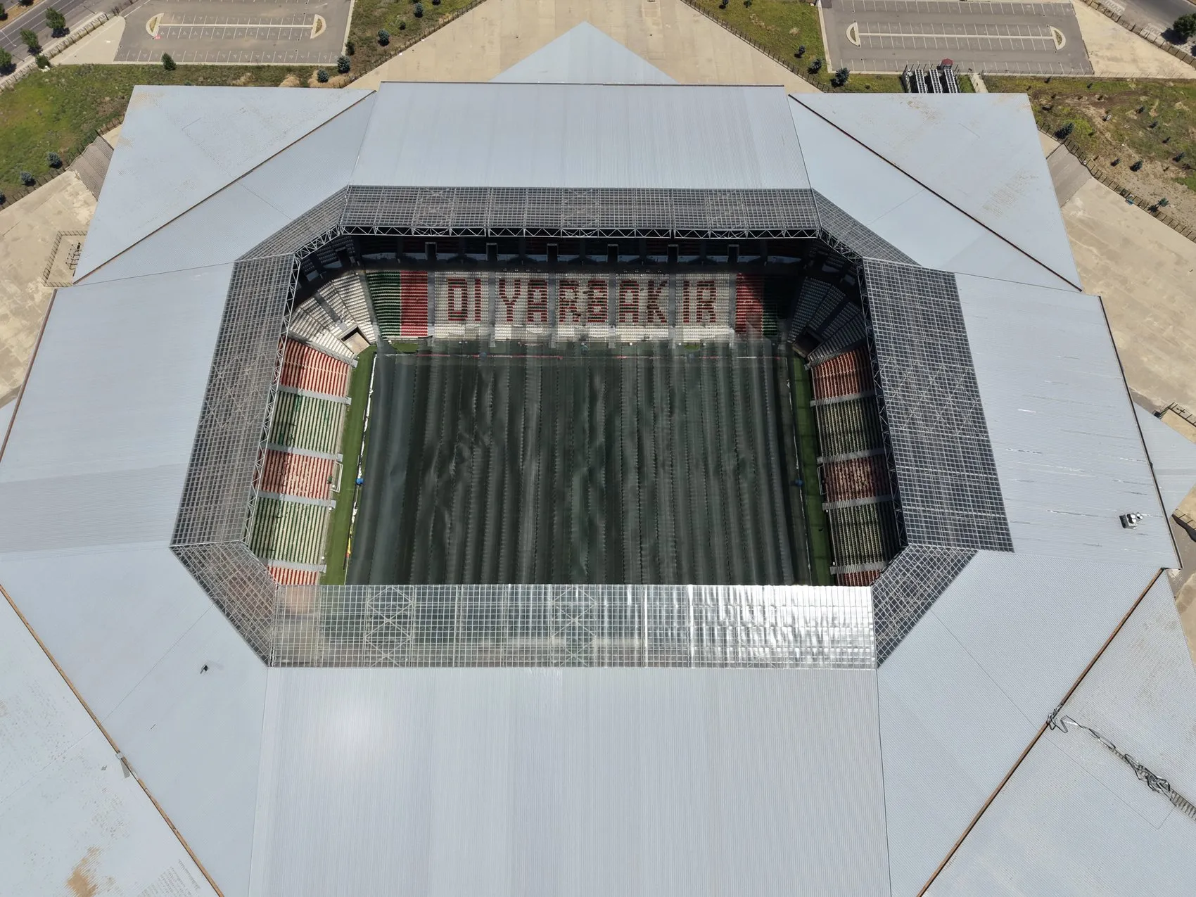 Amedspor için Diyarbakır Stadyumu Süper Lig standartlarına uygun hale getiriliyor