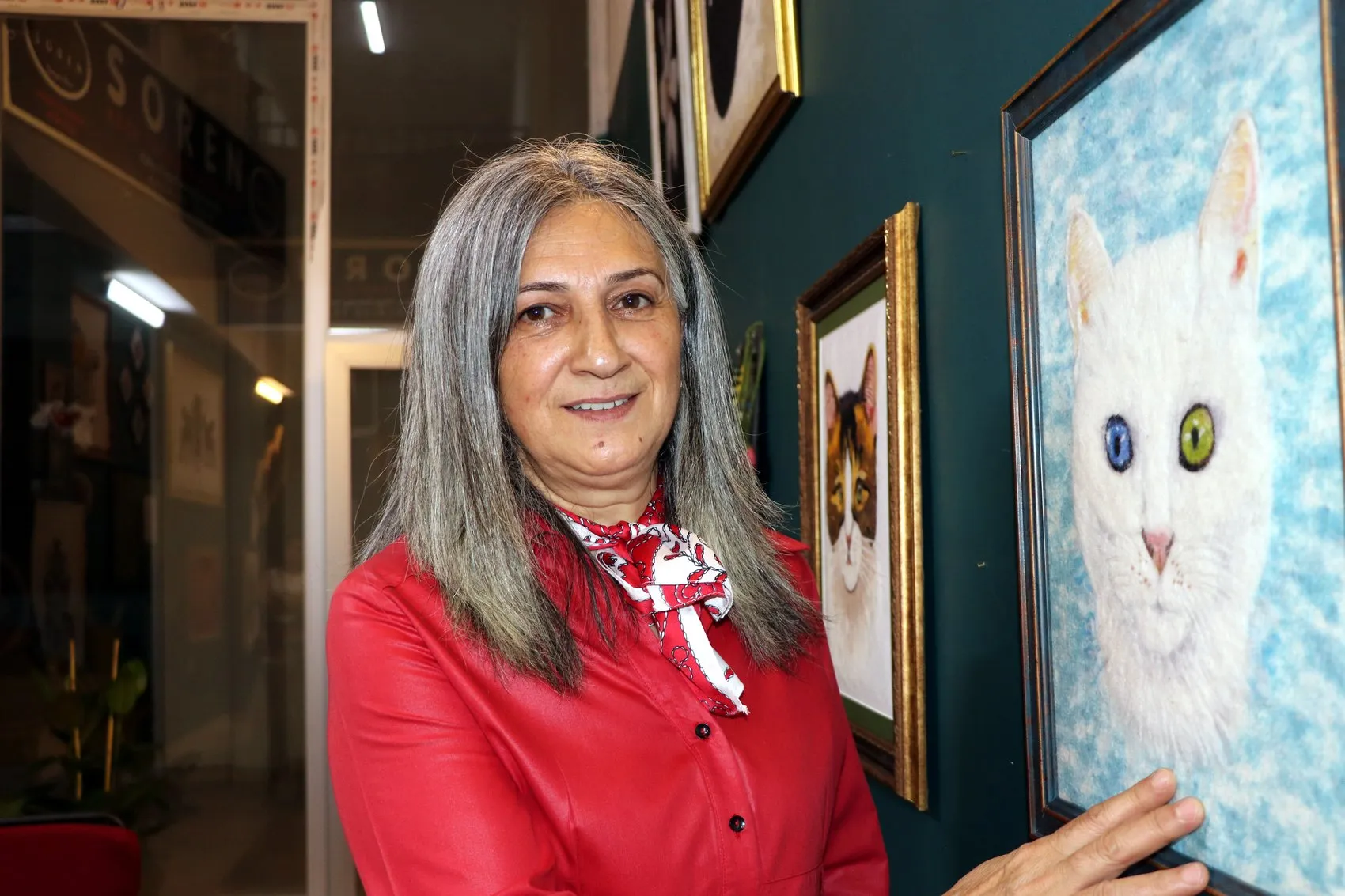 Vanlı sanatçı geleneksel keçe üretimini yeni nesillere öğretiyor
