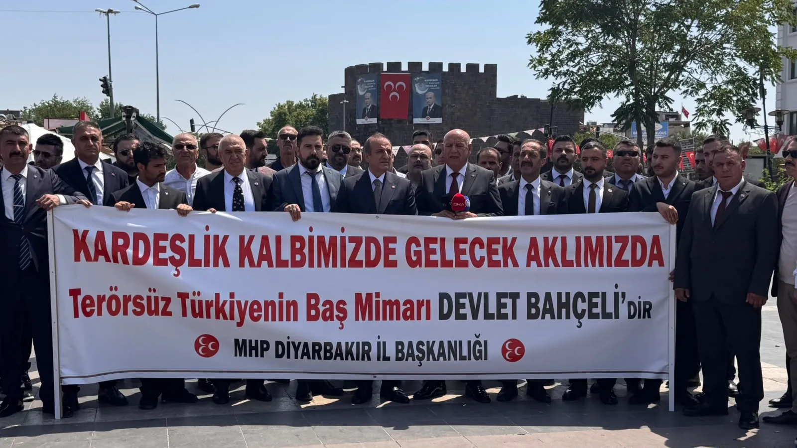 MHP Gümüşhane Milletvekili Musa Küçük Diyarbakırda Terörsüz Türkiye Projesini Savundu