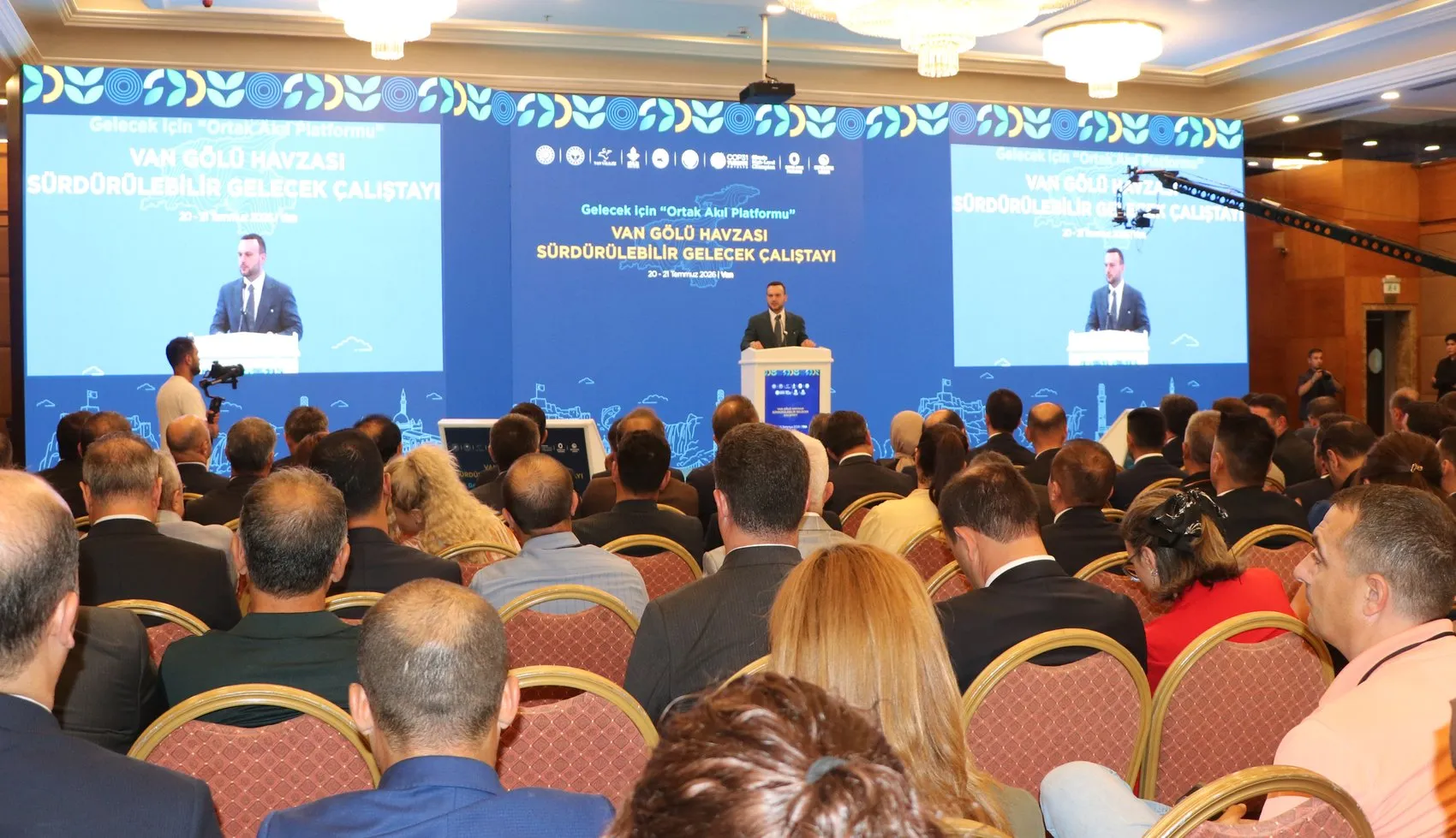Bakan Yumaklı Van Gölü havzası için geleceğe dönük yeni yol haritasını açıkladı