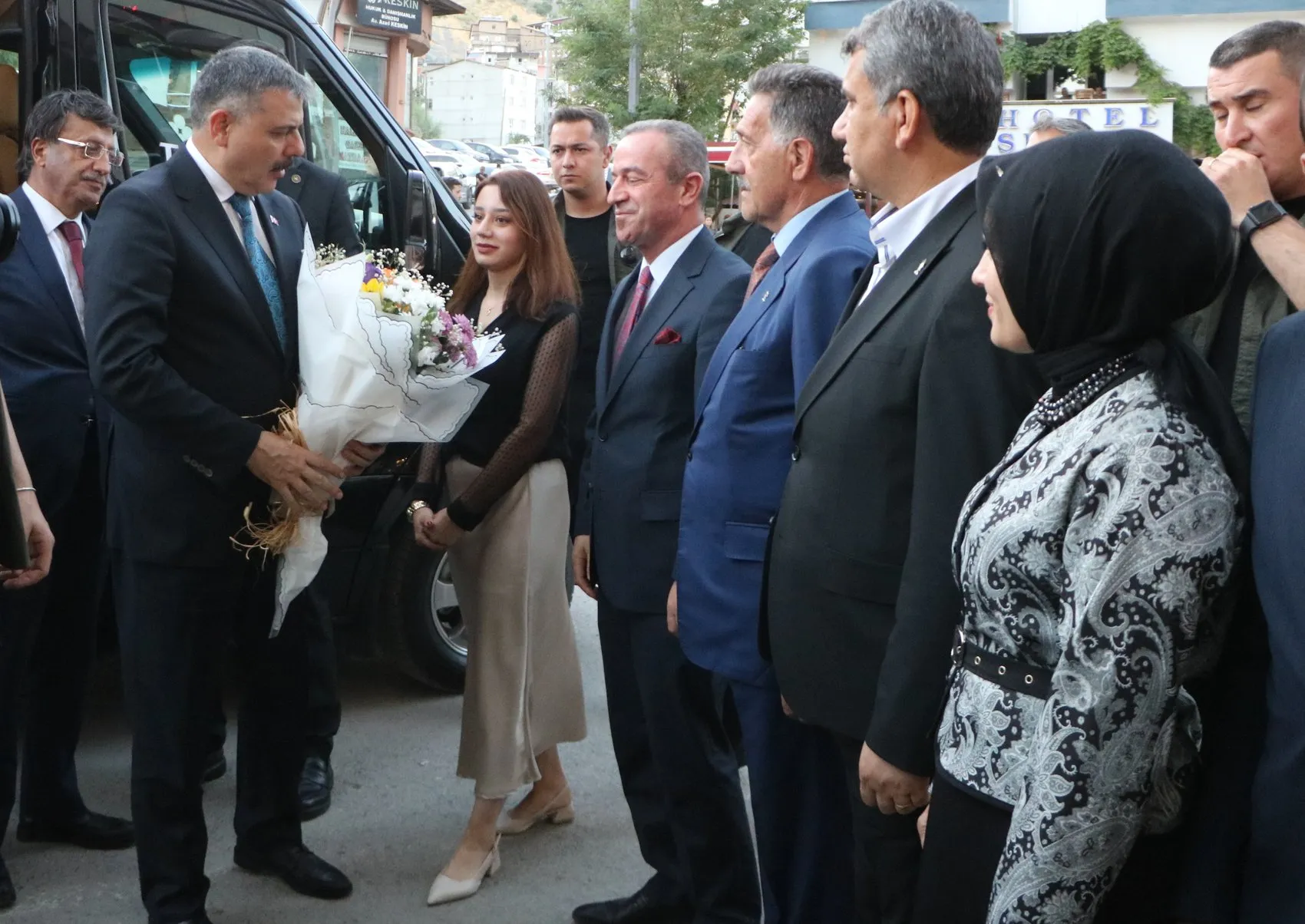 İçişleri Bakanı Çiftçi Hakkari temaslarını tamamladı