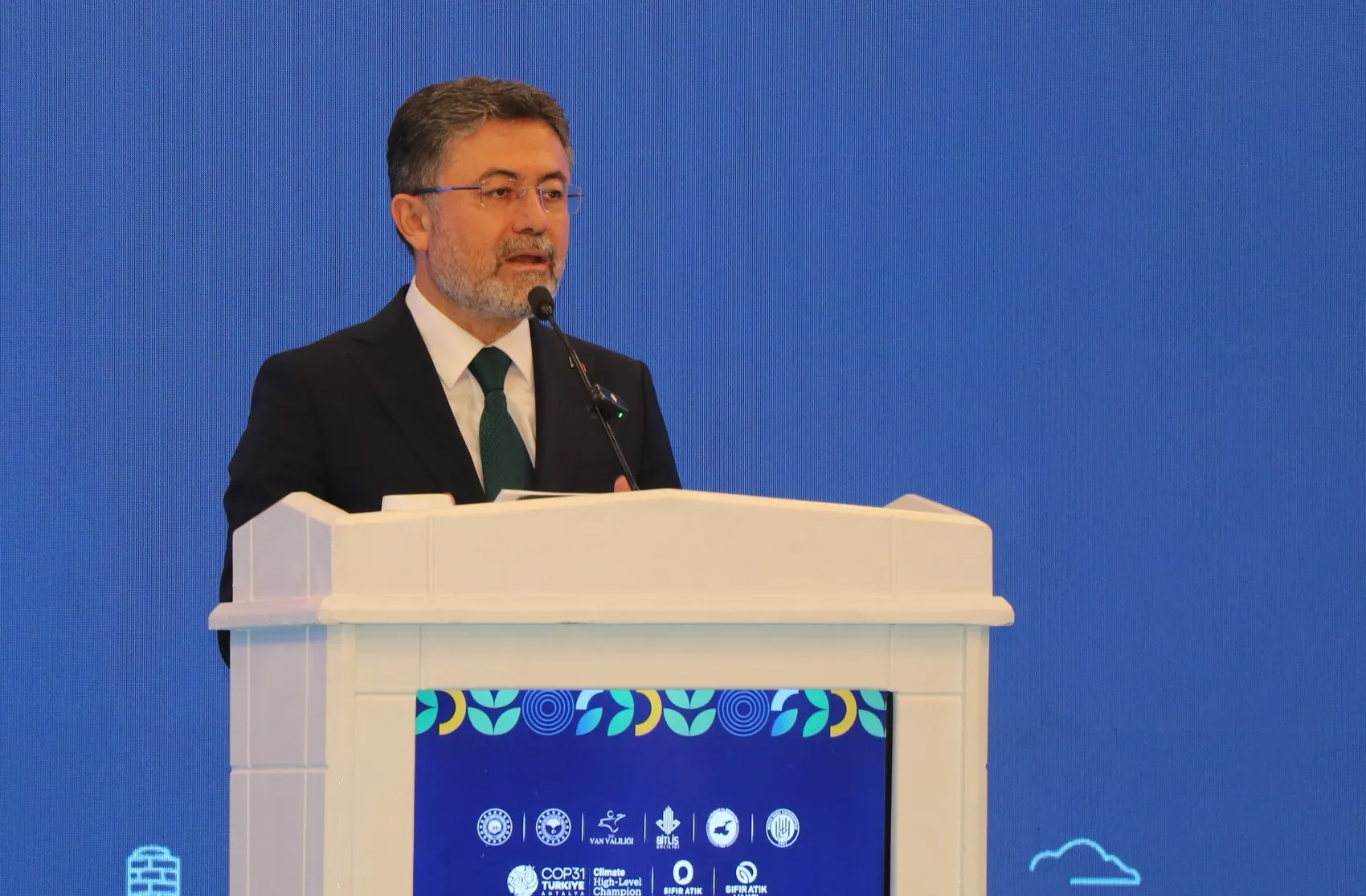 Bakan Yumaklı Van Gölü havzası için geleceğe dönük yeni yol haritasını açıkladı