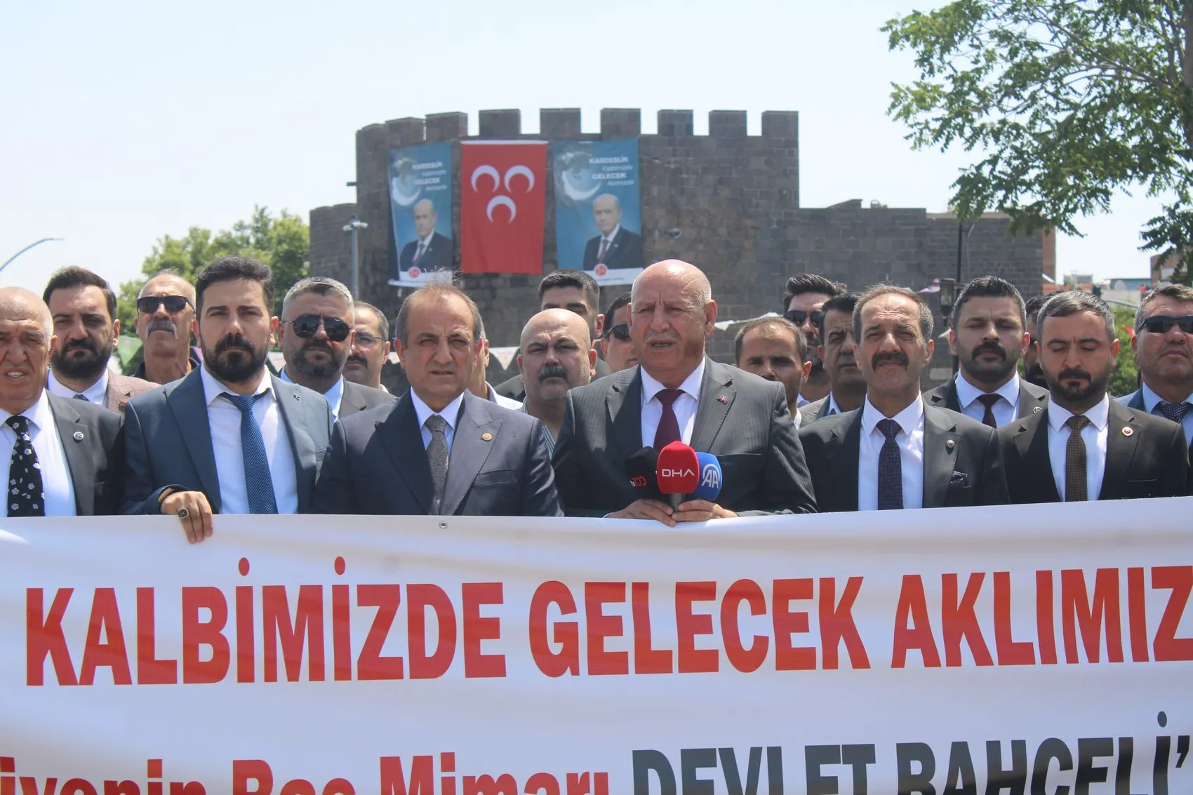 MHP Gümüşhane Milletvekili Musa Küçük Diyarbakırda Terörsüz Türkiye Projesini Savundu