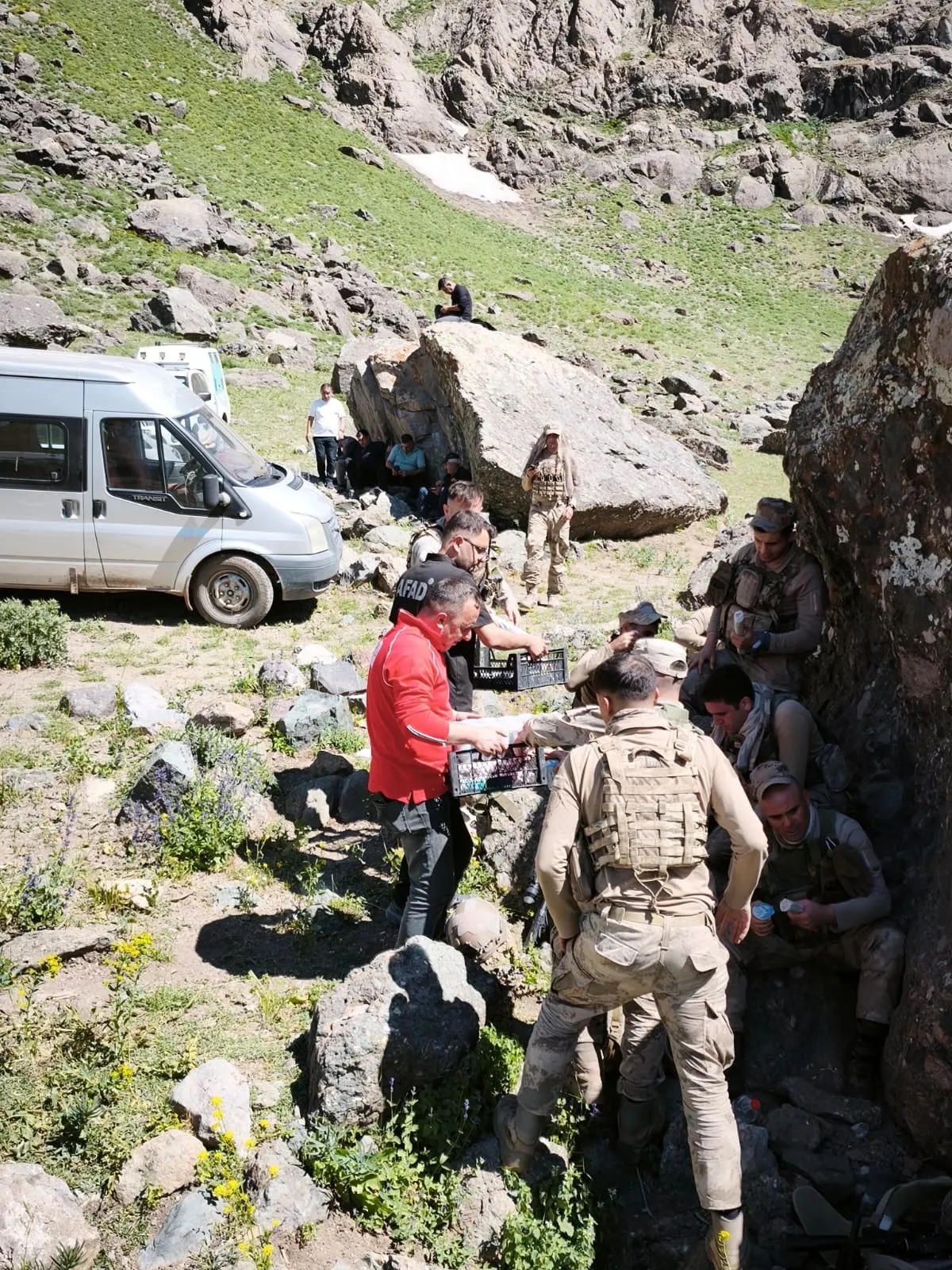 Hakkari Cilo Dağına tırmanan emekli astsubayı arama çalışmaları ikinci gününde sürüyor