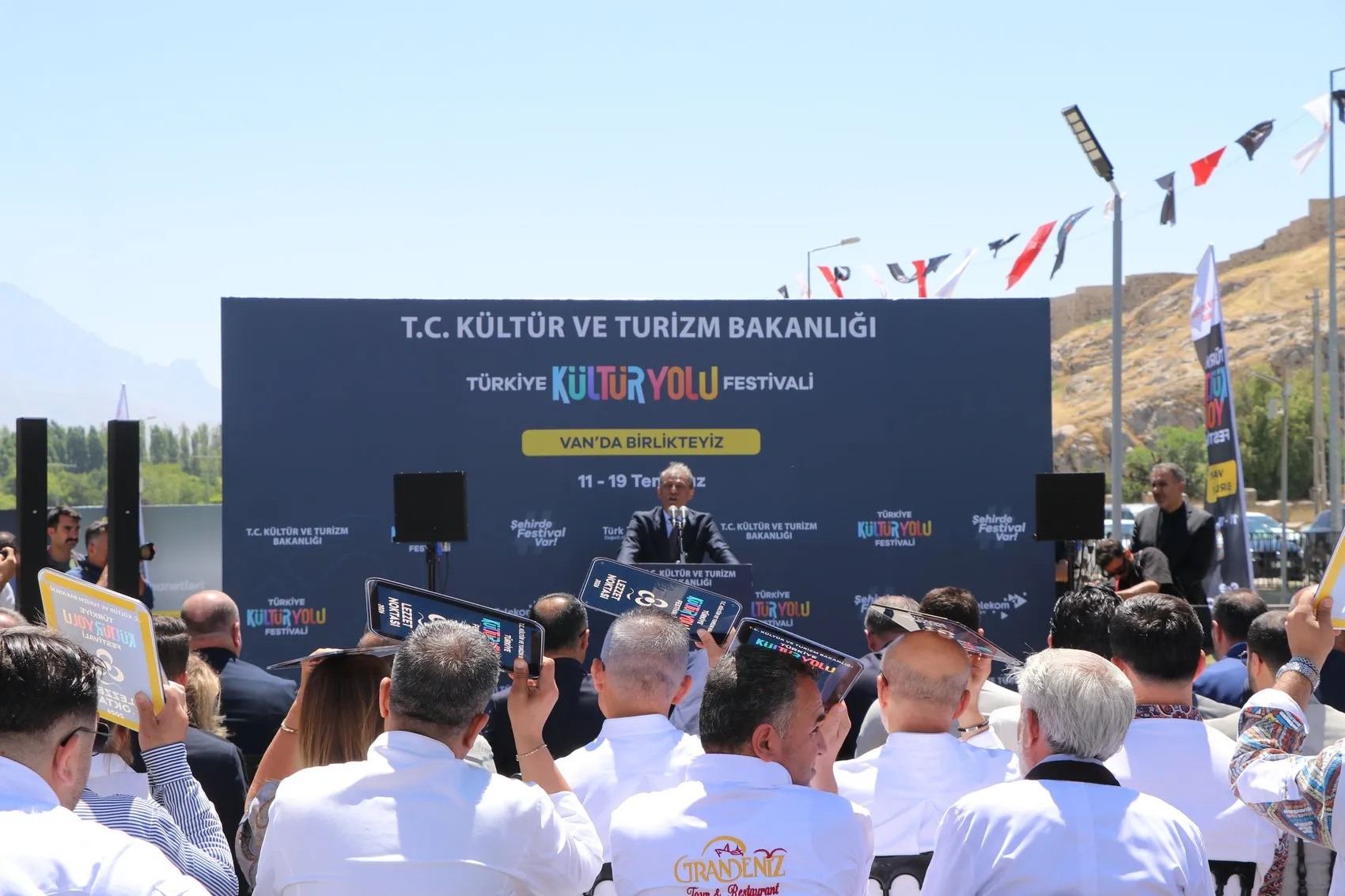 Van Kültür Yolu Festivali dokuz gün sürecek sanat şölenine ev sahipliği yapıyor
