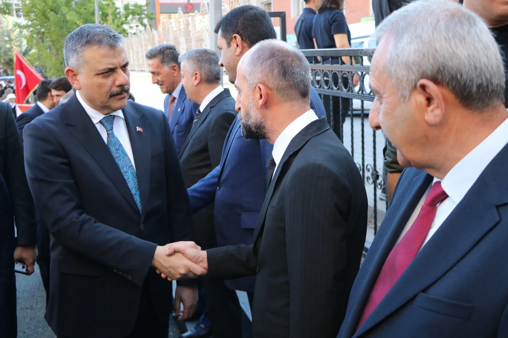 İçişleri Bakanı Çiftçi Hakkari temaslarını tamamladı