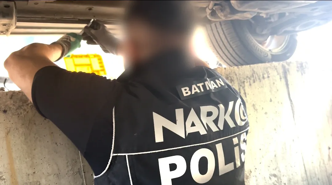 Batman polisinden narkotik köpeği Mailo ile başarılı operasyon