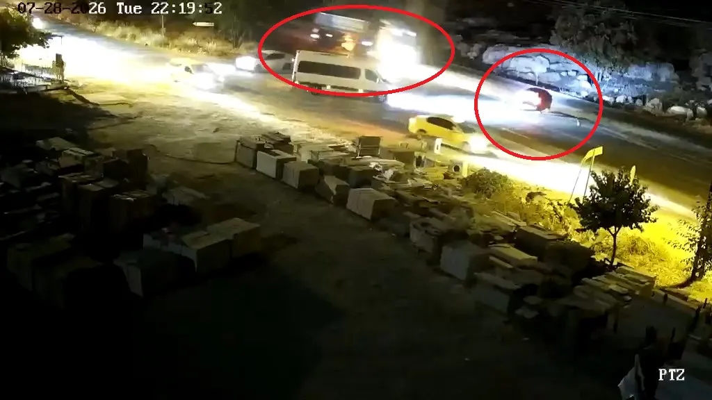 Mardin Artuklu yolunda yaşanan feci kazanın güvenlik kamerası görüntüleri yayınlandı