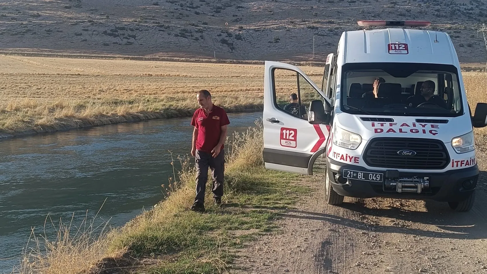 Silvan ilçesinde sulama kanalına giren genç akıntıya kapılarak kayboldu