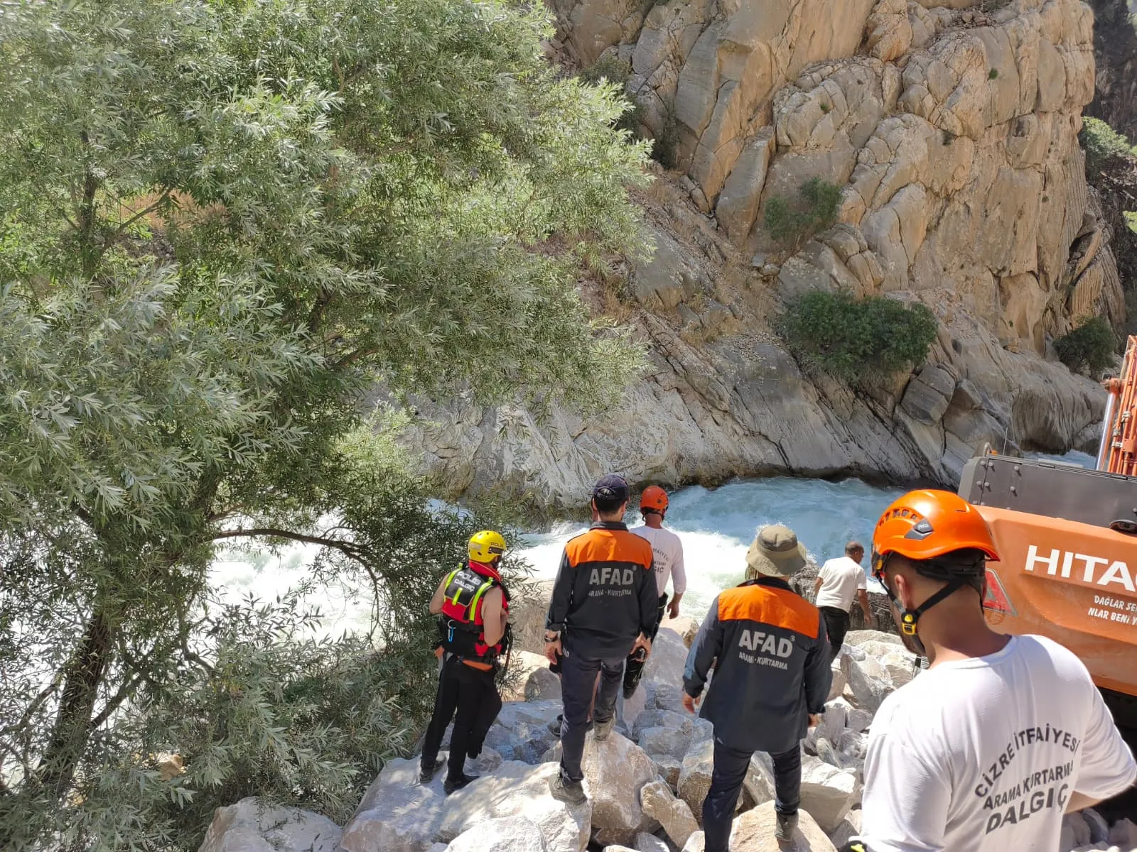 Şırnak Beytüşşebap'ta çaya giren gençten üç gündür haber alınamıyor