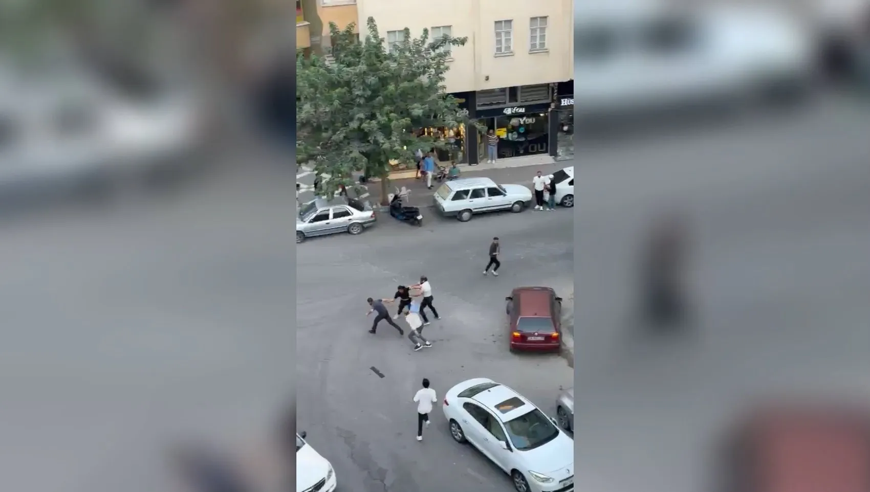 Şanlıurfa sokaklarında iki gün süren bıçaklı ve sopalı kavga kamerada