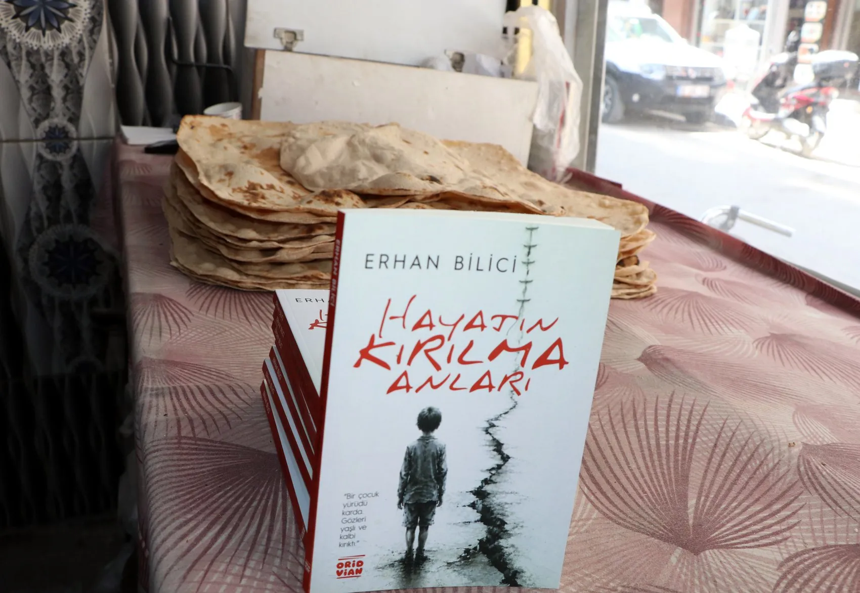 Vanlı fırıncı tandır başında yazdıği romanla hayallerine ulaştı