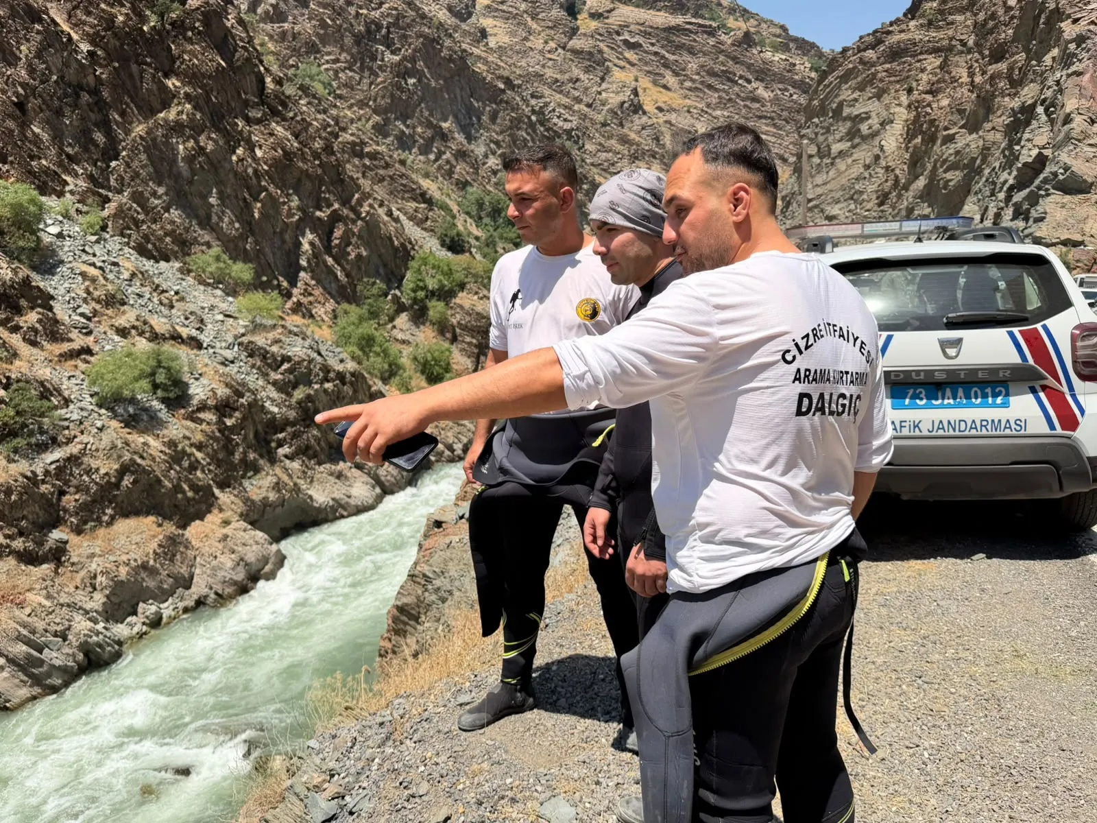Şırnak Beytüşşebap Çayı'nda kaybolan genci arama çalışmaları devam ediyor