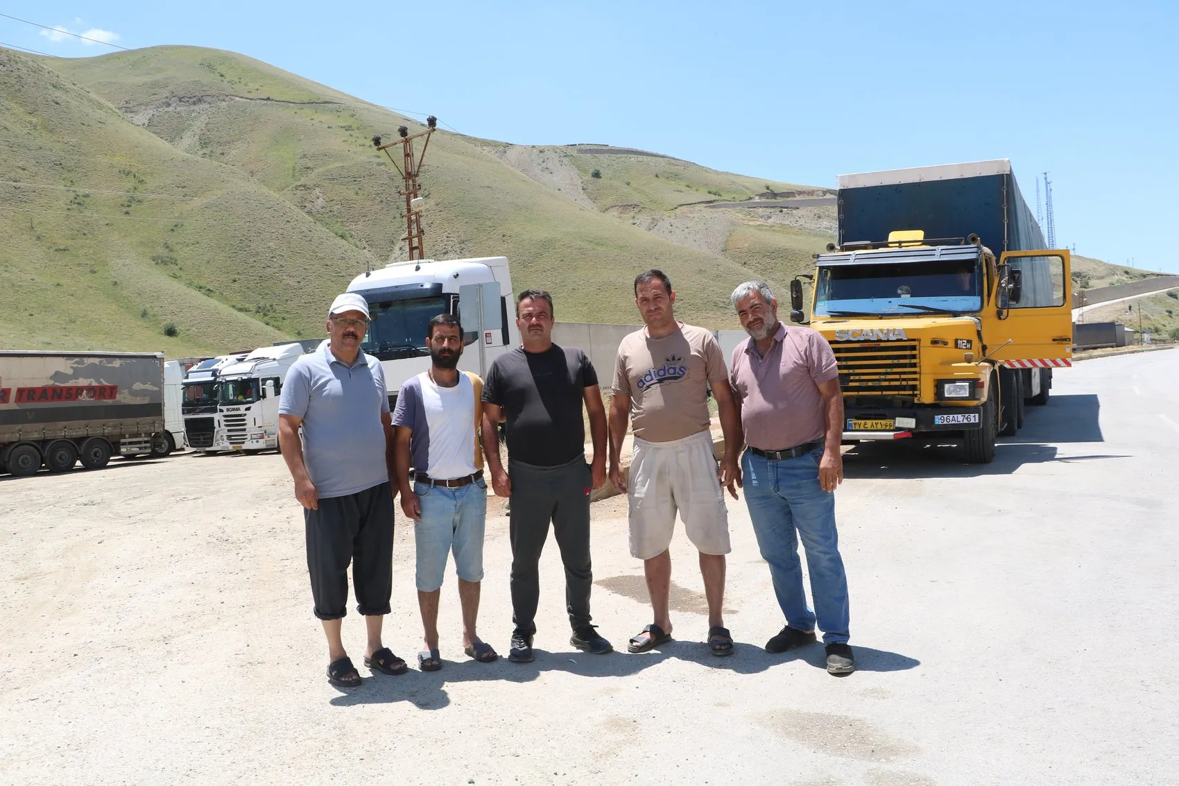 Esendere Gümrük Kapısında TIR Kuyruğu 12 Kilometreyi Buldu