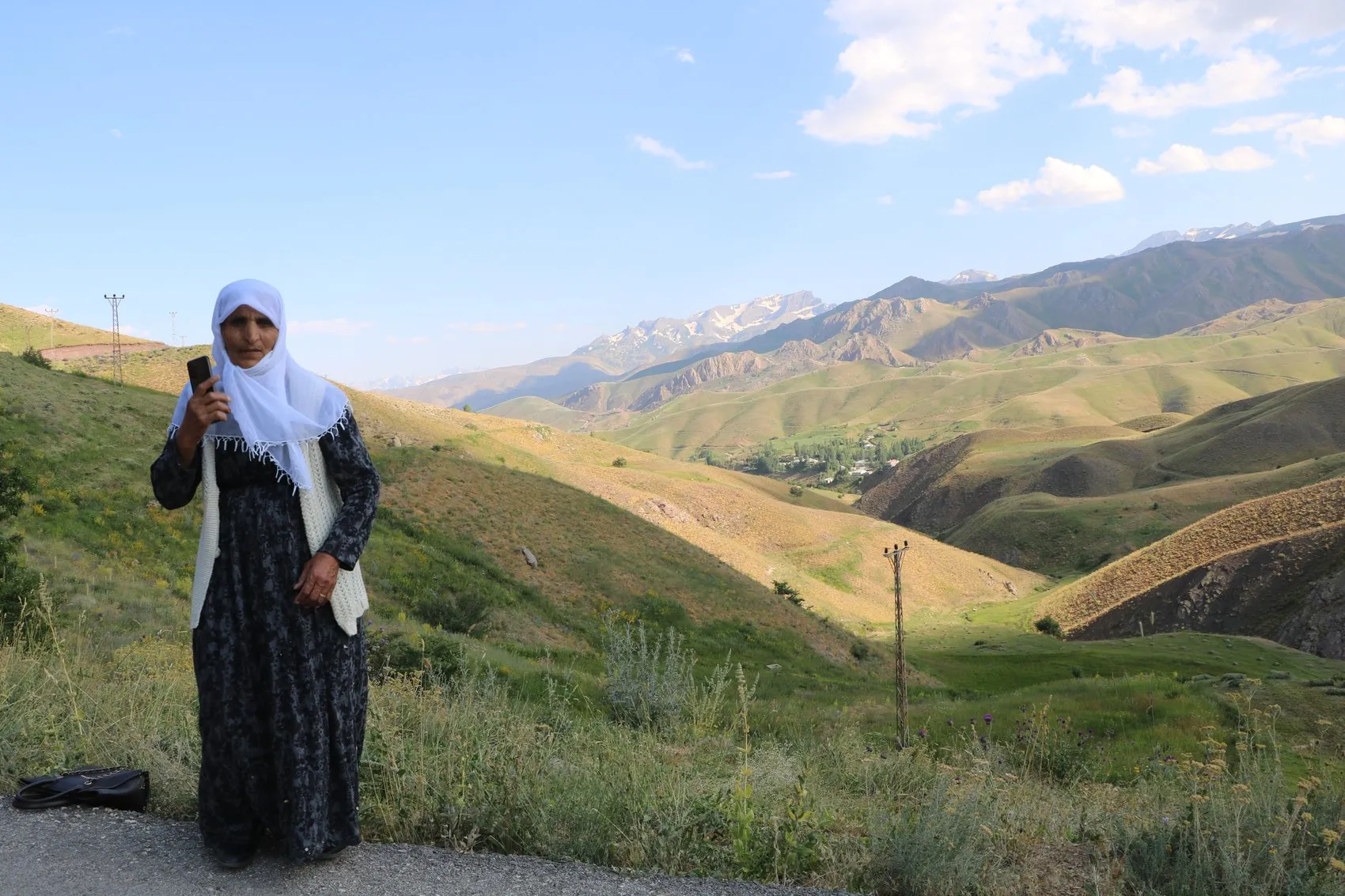Yüksekova'da tek geçim kaynağını kaybeden aileye yardım eli uzandı